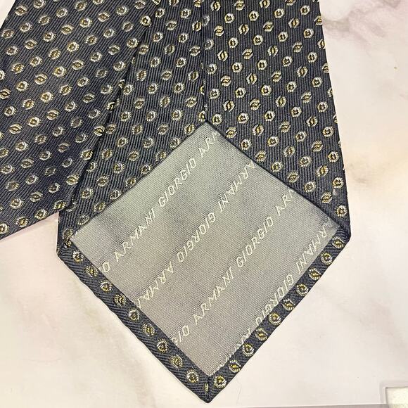 Giorgio Armani Cravatte Men’s Silk Tie Made in Italy – Blue w/ Dot Pattern - Picture 6 of 6